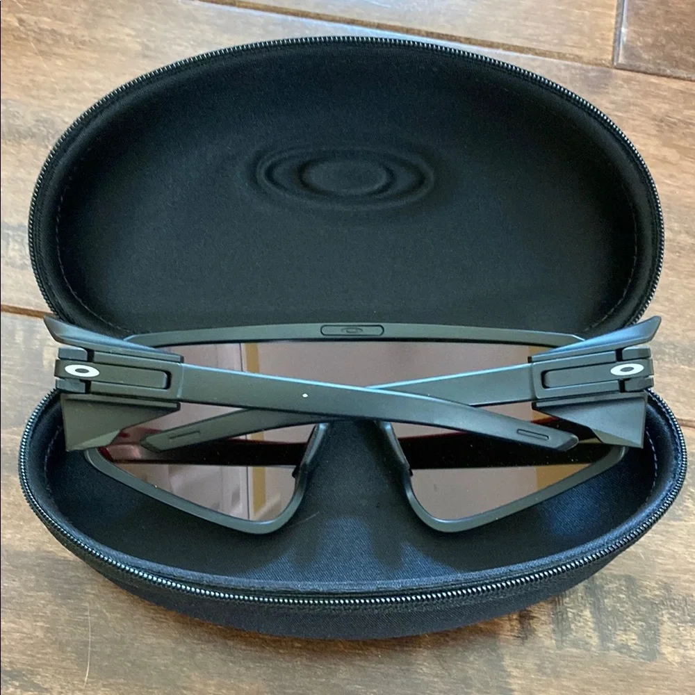 Oakley Black and Red Protective Case for VR Accessories
